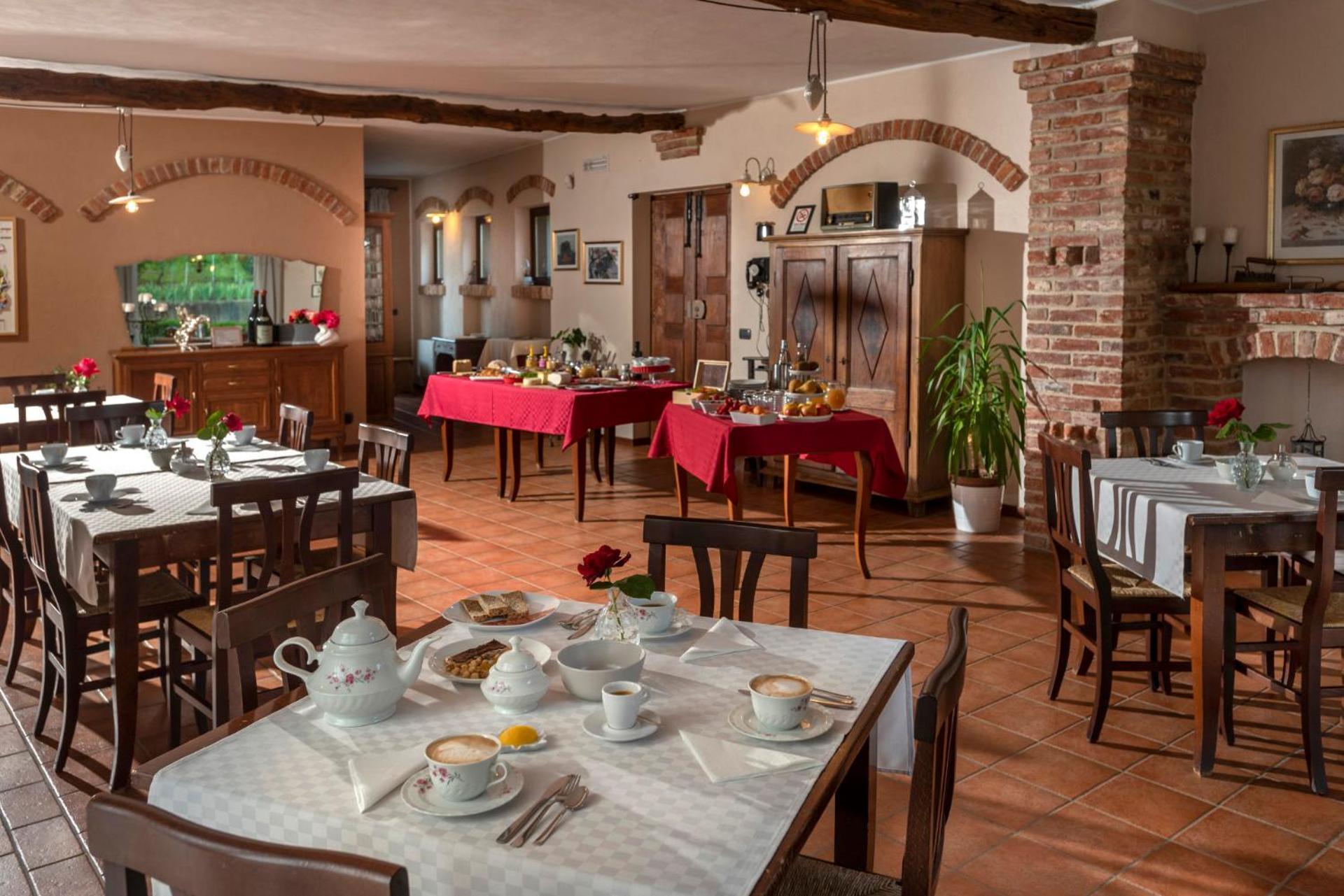 Agriturismo Cascina Monchiero Bra Exteriér fotografie